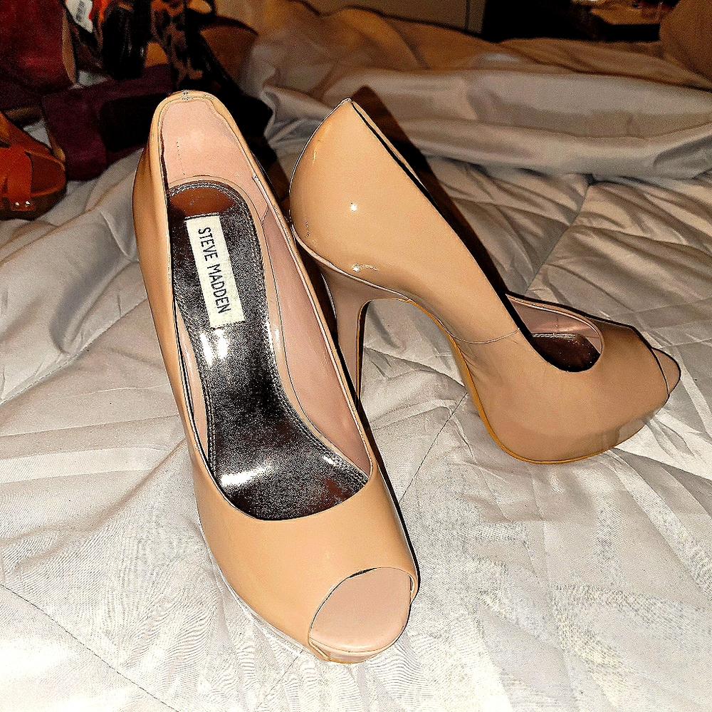 Steve Madden pumps